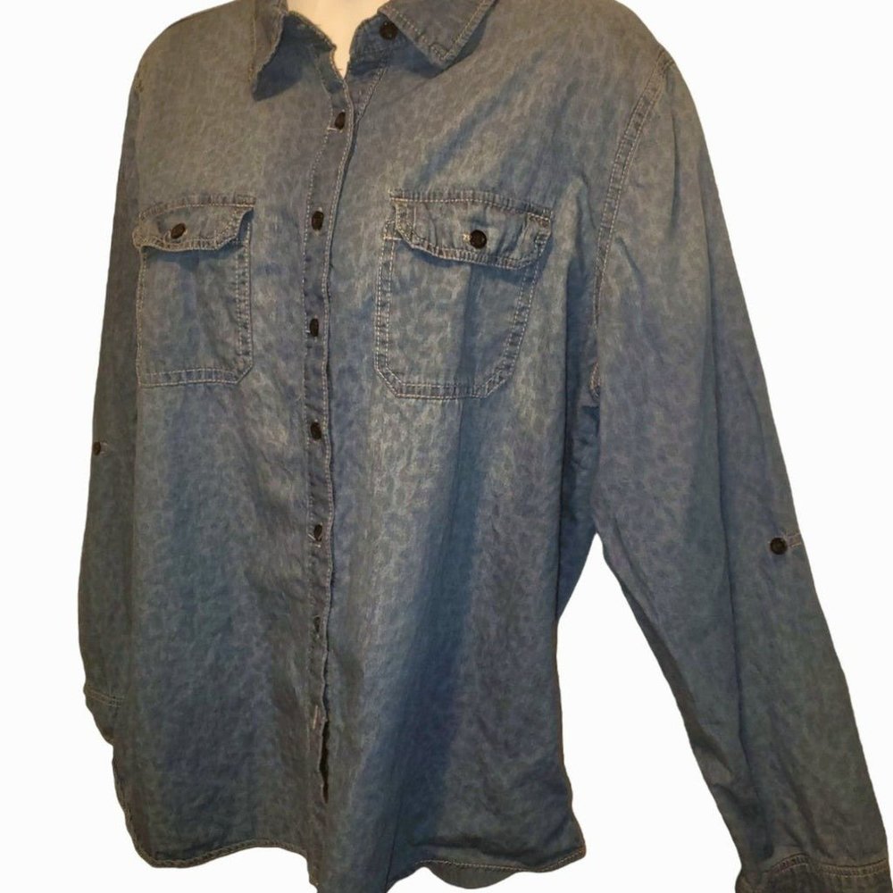 Dressbarn women shirt blue cheetah print XL faux jean regulated sleeve length